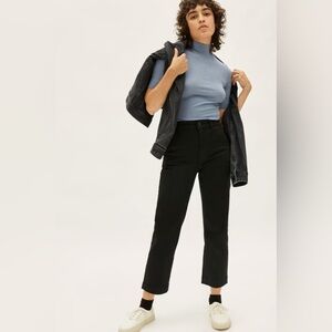 Everlane Straight Leg Crop in Black Size 2 Short